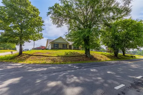 313 Midland Dr, Easley, SC 29640 photo 2