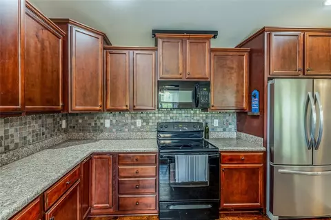 313 Midland Dr, Easley, SC 29640 photo 6