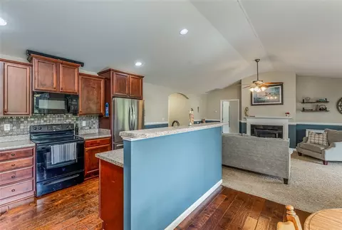 313 Midland Dr, Easley, SC 29640 photo 8