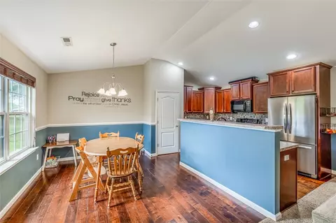 313 Midland Dr, Easley, SC 29640 photo 9