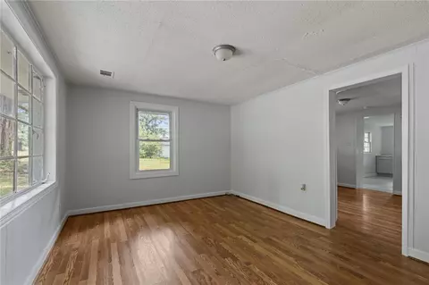 10 Riley St, Honea Path, SC 29654 photo 4