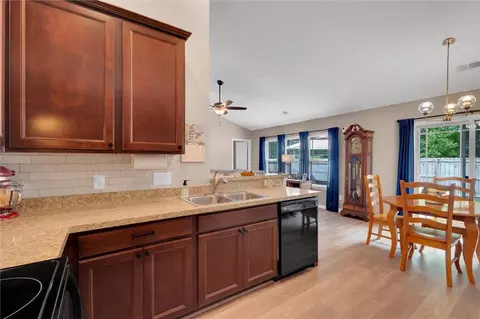 91 Caledonia Dr, Easley, SC 29642 photo 13