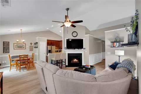 91 Caledonia Dr, Easley, SC 29642 photo 7
