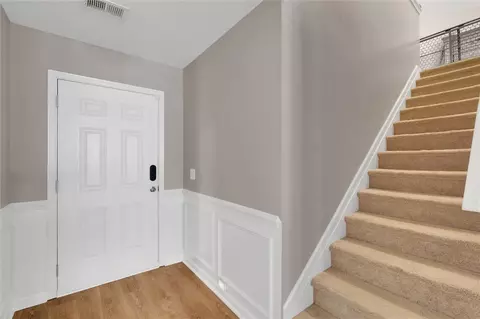 91 Caledonia Dr, Easley, SC 29642 photo 2