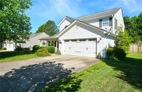 276 Rivers Edge Dr, Easley, SC 29642 photo 2