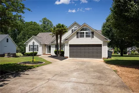 113 Amberwood Dr, Anderson, SC 29621
