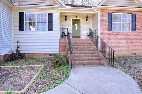 164 Rusty Ln, Easley, SC 29642 photo 3