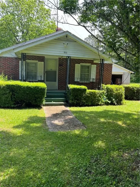 955 Hwy 81 S, Calhoun Falls, SC 29628
