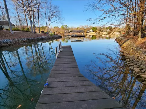205 Apollo Dr, Seneca, SC 29672 photo 8