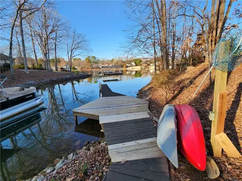 205 Apollo Dr, Seneca, SC 29672 photo 7