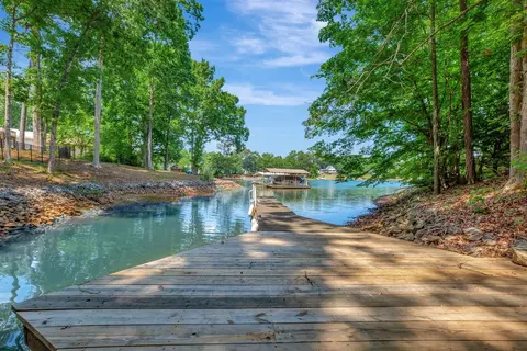 205 Apollo Dr, Seneca, SC 29672 photo 6