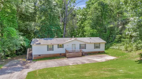 125 Woodshore Dr, Anderson, SC 29625