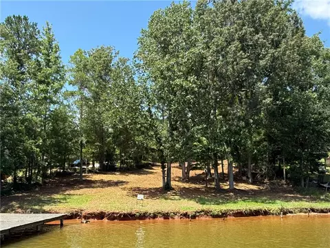 369 Paradise Pt, Abbeville, SC 29620