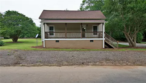 204 Aiken St, Central, SC 29630 photo 16