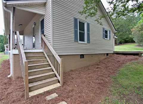 204 Aiken St, Central, SC 29630 photo 33
