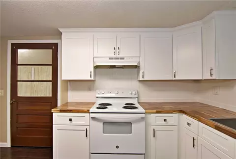 204 Aiken St, Central, SC 29630 photo 12