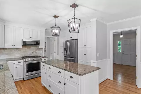 1300 Stonehurst Dr, Anderson, SC 29621 photo 12
