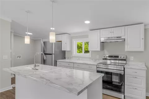 202 Jalan Dr, Williamston, SC 29697 photo 9
