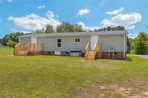 202 Jalan Dr, Williamston, SC 29697 photo 30