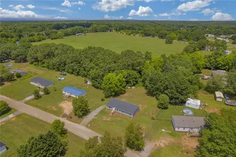 202 Jalan Dr, Williamston, SC 29697 photo 33