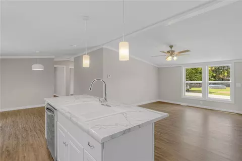 202 Jalan Dr, Williamston, SC 29697 photo 13