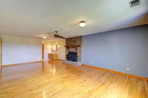 Living - 245 Stephens Rd, Pickens, SC 29671 photo 8 of 9