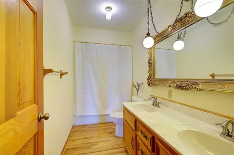 Bath - 245 Stephens Rd, Pickens, SC 29671 photo 2 of 2