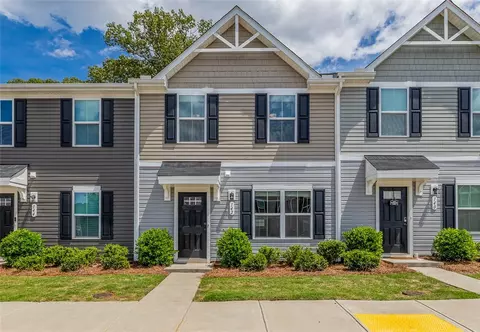 142 Fernside Ct, Greenville, SC 29617