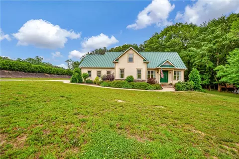 5012 Midway Rd, Williamston, SC 29697