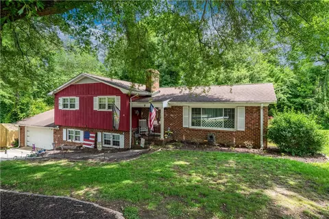 18 Vaille Dr, Taylors, SC 29687