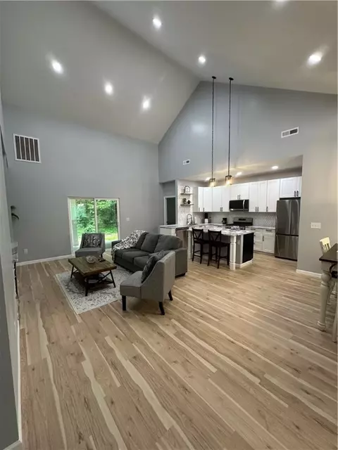 904 Cherry St, Pendleton, SC 29670 photo 10