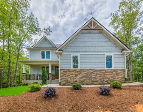 1206 Yellowood Dr, Seneca, SC 29672