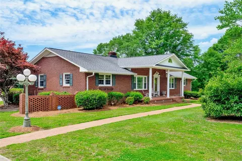 403 Joe Black Rd, Pelzer, SC 29669