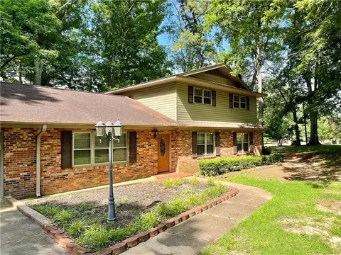 318 Hillandale Rd, Liberty, SC 29657