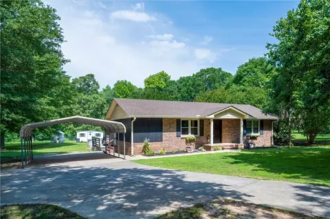 418 Wesley Ct, Starr, SC 29684