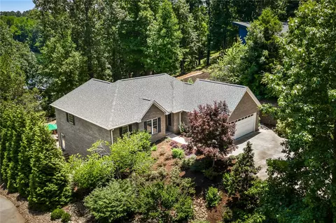 102 Gordon Dr, Townville, SC 29689