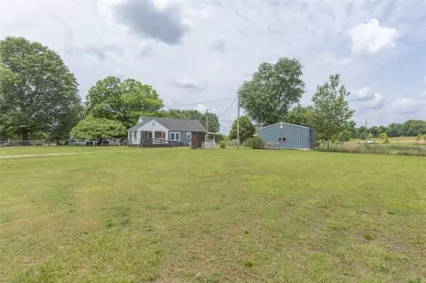8184 Highway 252 Rd, Honea Path, SC 29654 photo 2
