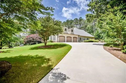 401 Nesting Pine Ct, Seneca, SC 29672 photo 2