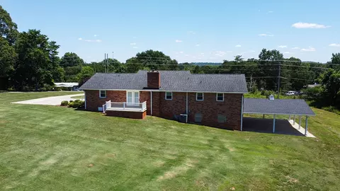 431 Latham Rd, Easley, SC 29640 photo 3