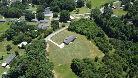 431 Latham Rd, Easley, SC 29640 photo 2