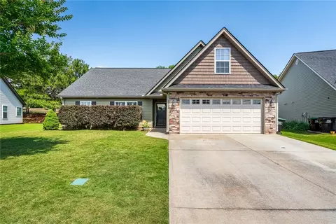 1028 Whirlaway Cir, Anderson, SC 29621