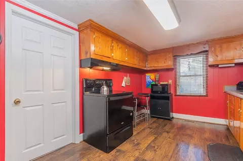 Kitchen - 760 Cherokee Rd, Pelzer, SC 29669 photo 2 of 7
