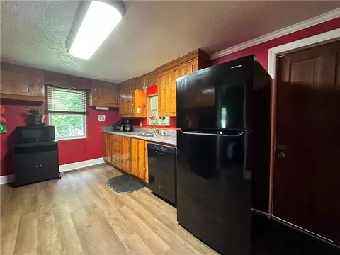 Kitchen - 760 Cherokee Rd, Pelzer, SC 29669 photo 5 of 7