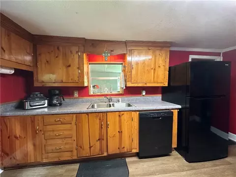 Kitchen - 760 Cherokee Rd, Pelzer, SC 29669 photo 6 of 7