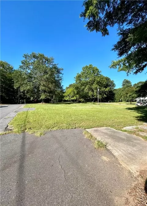 500 Trussel St, Honea Path, SC 29654 photo 3