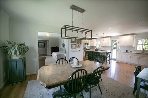 183 E Queen St, Pendleton, SC 29670 photo 5