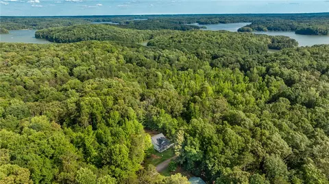 357 Beech Dr, Westminster, SC 29693 photo 2