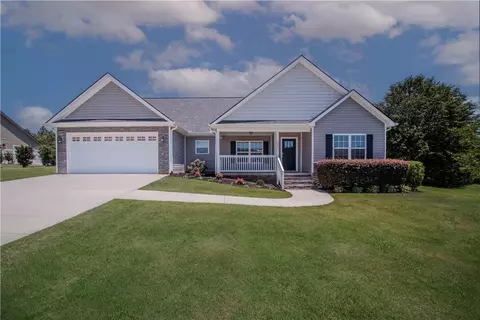1033 Stoneham Cir, Anderson, SC 29626