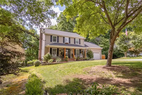 603 Foxhound Ct, Simpsonville, SC 29680