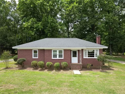 100 Firetower Rd, Belton, SC 29627